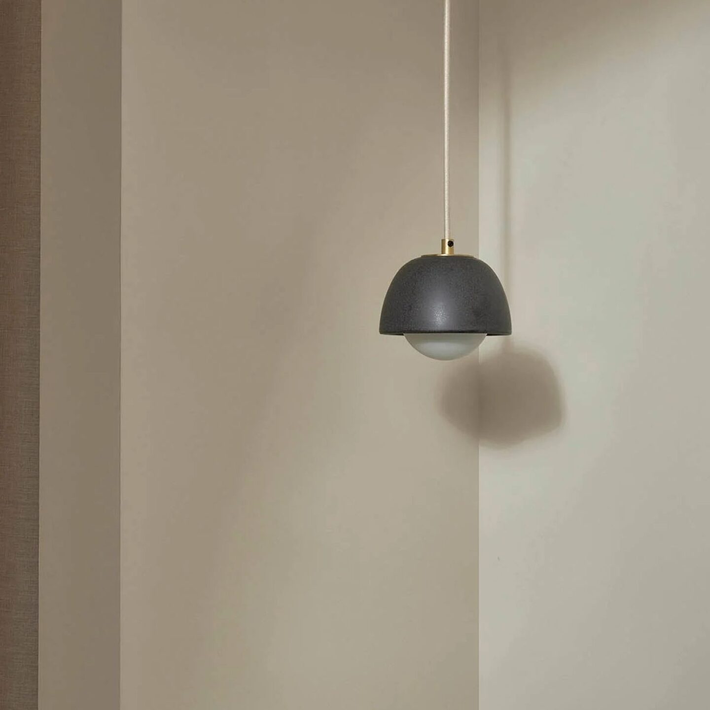 Terra 0 Pendant Light - Fabric Lead, Brass